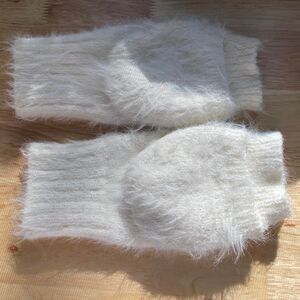 Forever-21 Women's White and Cream Gloves